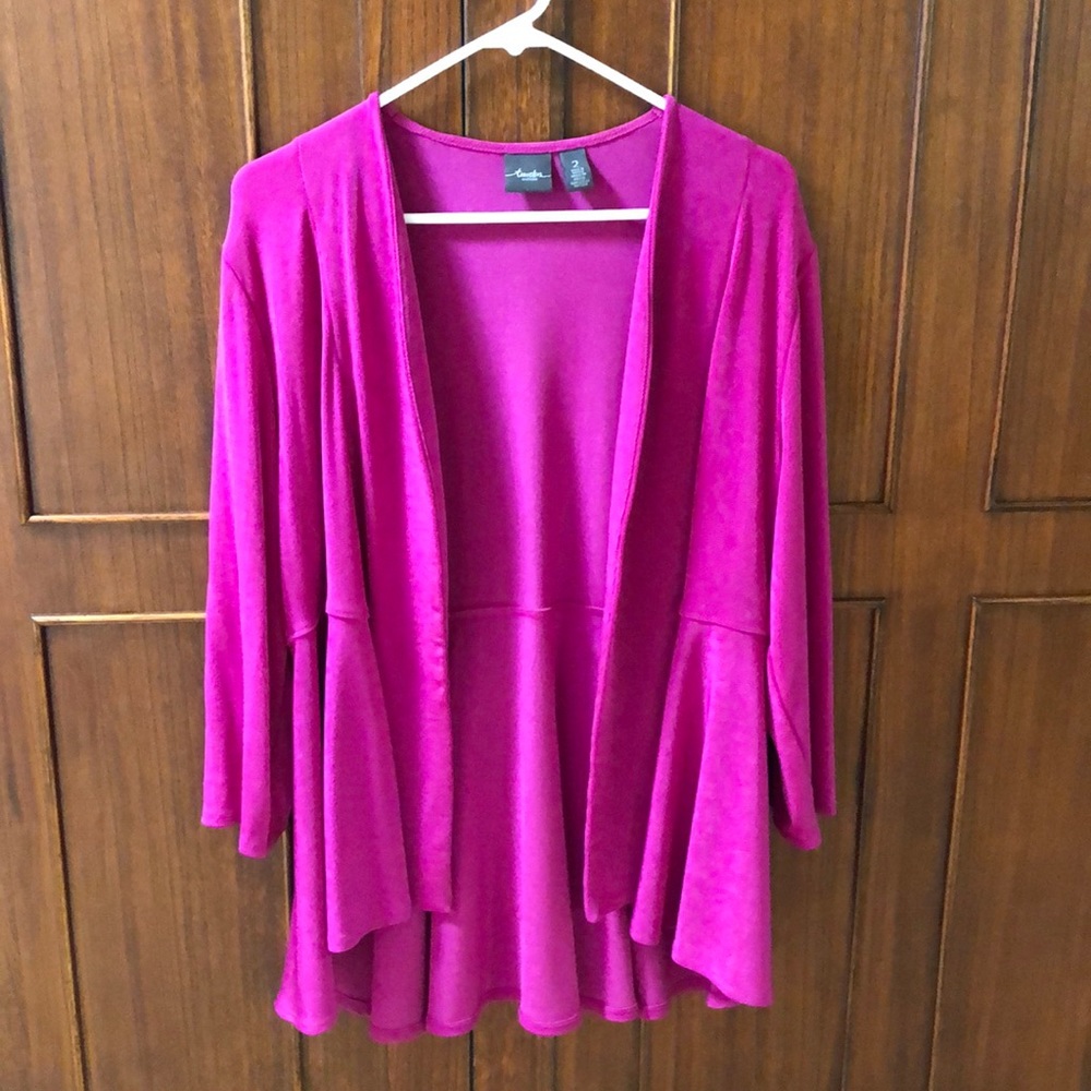 Beautiful pink Chicos travelers jacket size 2.
